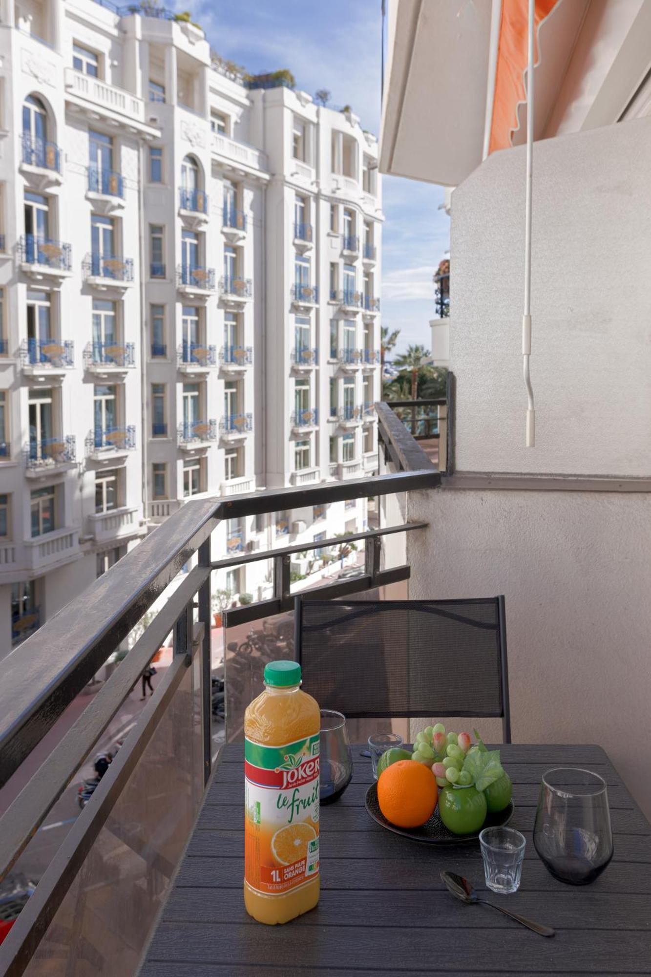 L'unique Maubourg - Next Martinez - Terrasse Appartement